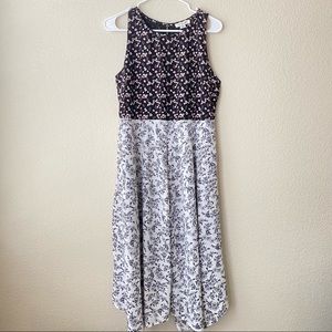 Simply Noelle Sleeveless floral dress Size S/M 8-10 NWT